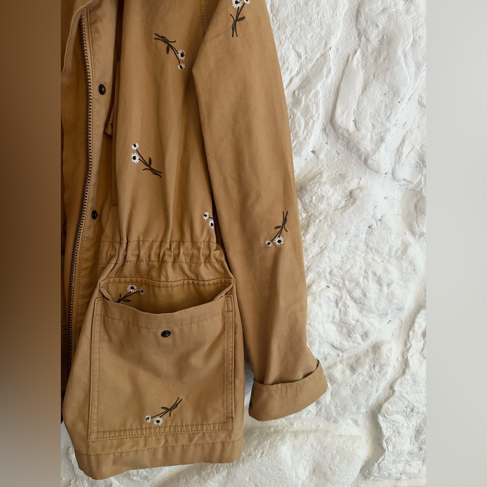 Madewell Embroidered Daisy Passage Utility Jacket - Picture 2 of 5